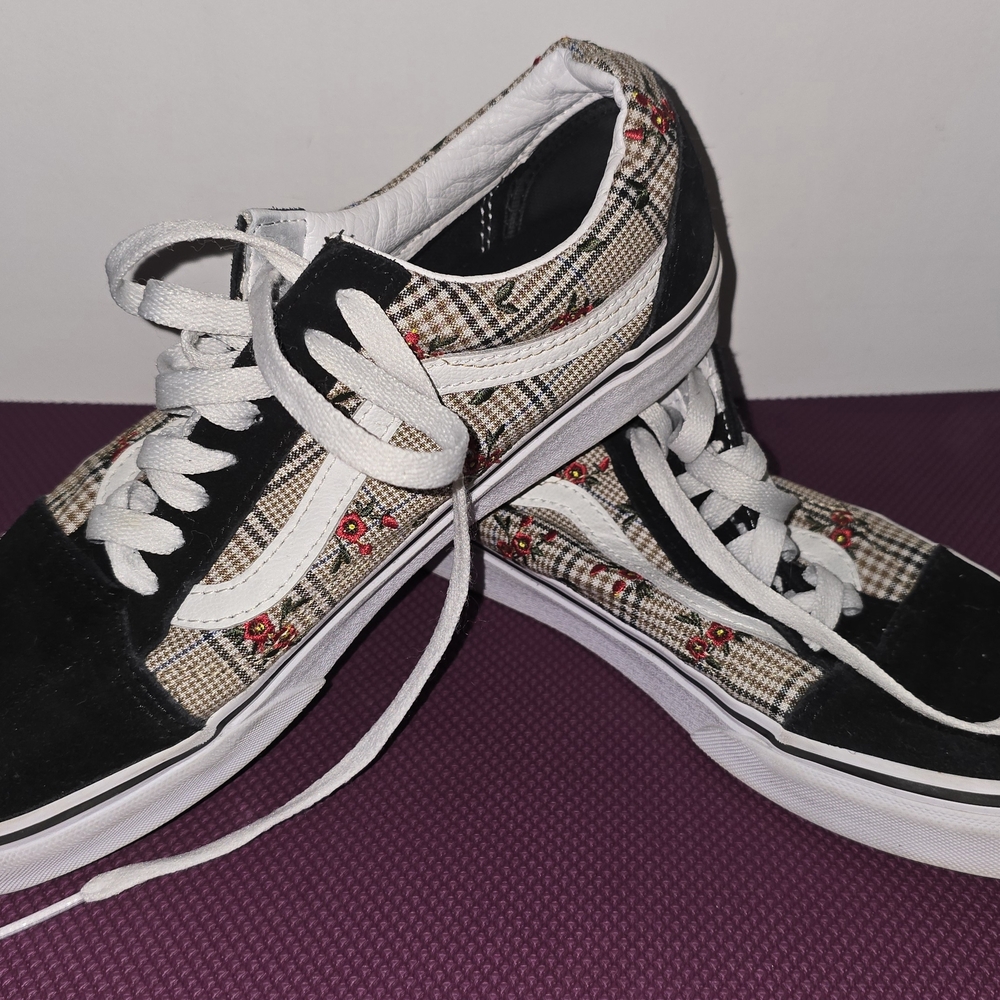 Vans Plaid Embroidered Floral Shoes W 9 M 7.5